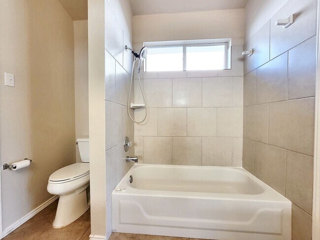 Building Photo - Charming 3BD/2BA Home with Spacious Backyard in Cedar Park