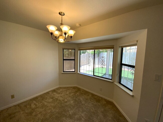 Building Photo - 3 Bedroom Single Story Home Available Near...