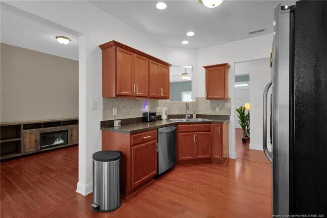 Building Photo - 170 Snipe Ct