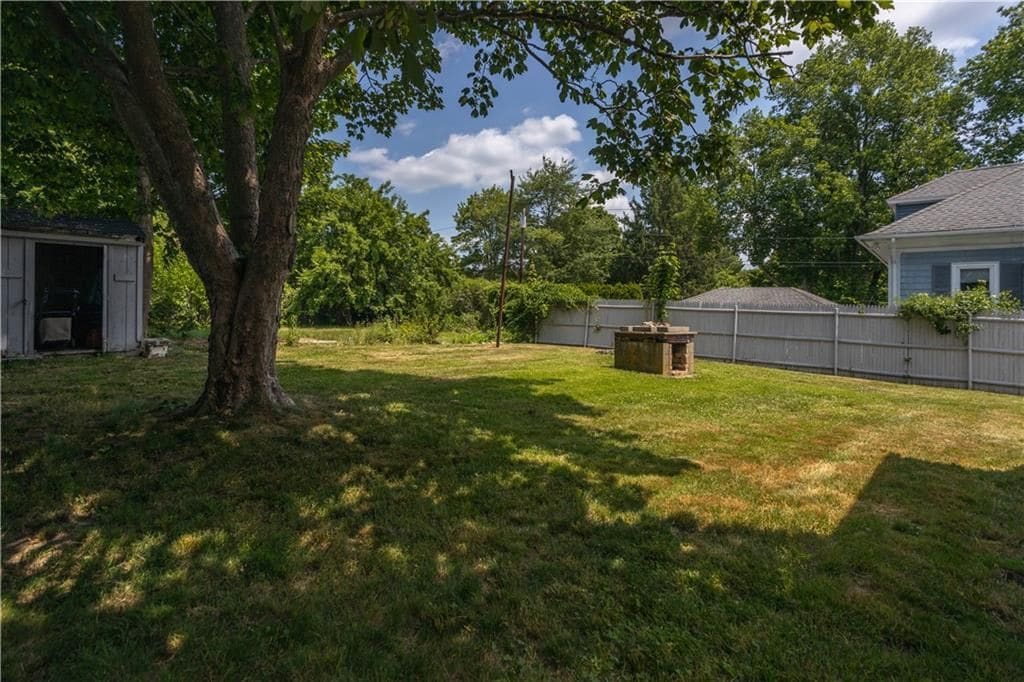 Building Photo - 291 Maple Ave