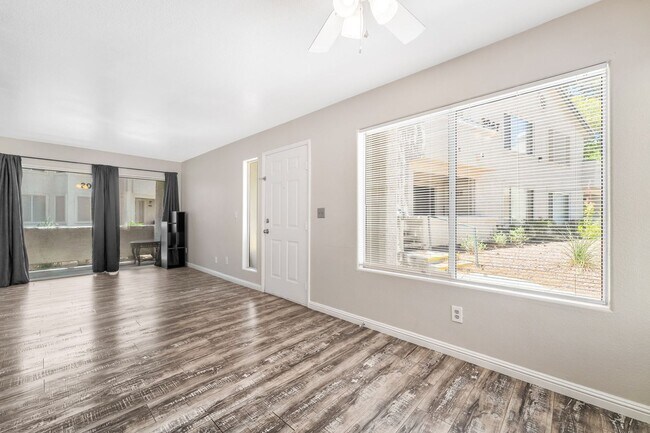 Building Photo - Charming First-Floor Condo in a Gated Community with Resort-Style Amenities!