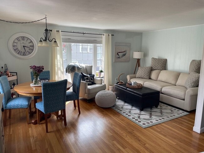 Building Photo - 137 Norton St