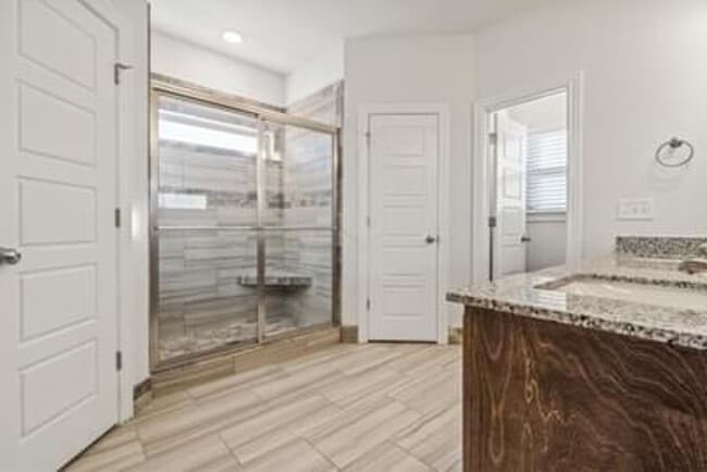Building Photo - -Luxury Four Bedroom Property For Lease- P...