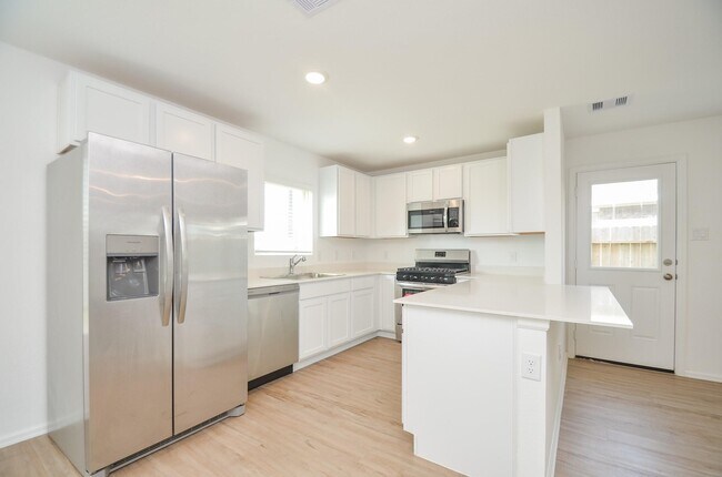 Building Photo - 4126 Brazos Brk Trl