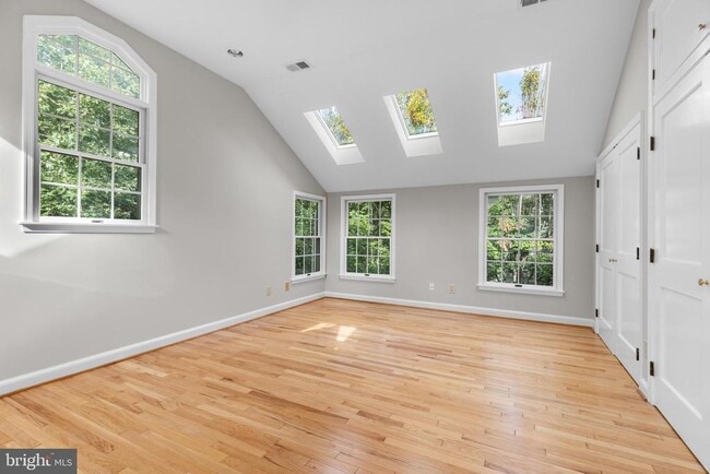 Building Photo - 2104 N Jefferson St