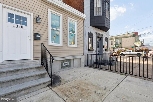 Building Photo - 2348 E Allegheny Ave