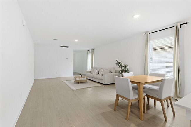 Building Photo - 1135 Rustic Willow Dr