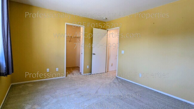 Building Photo - 2439 N Cameo Ct