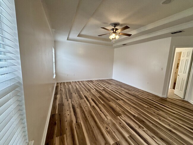 Building Photo - 1045 Drakefeather Dr