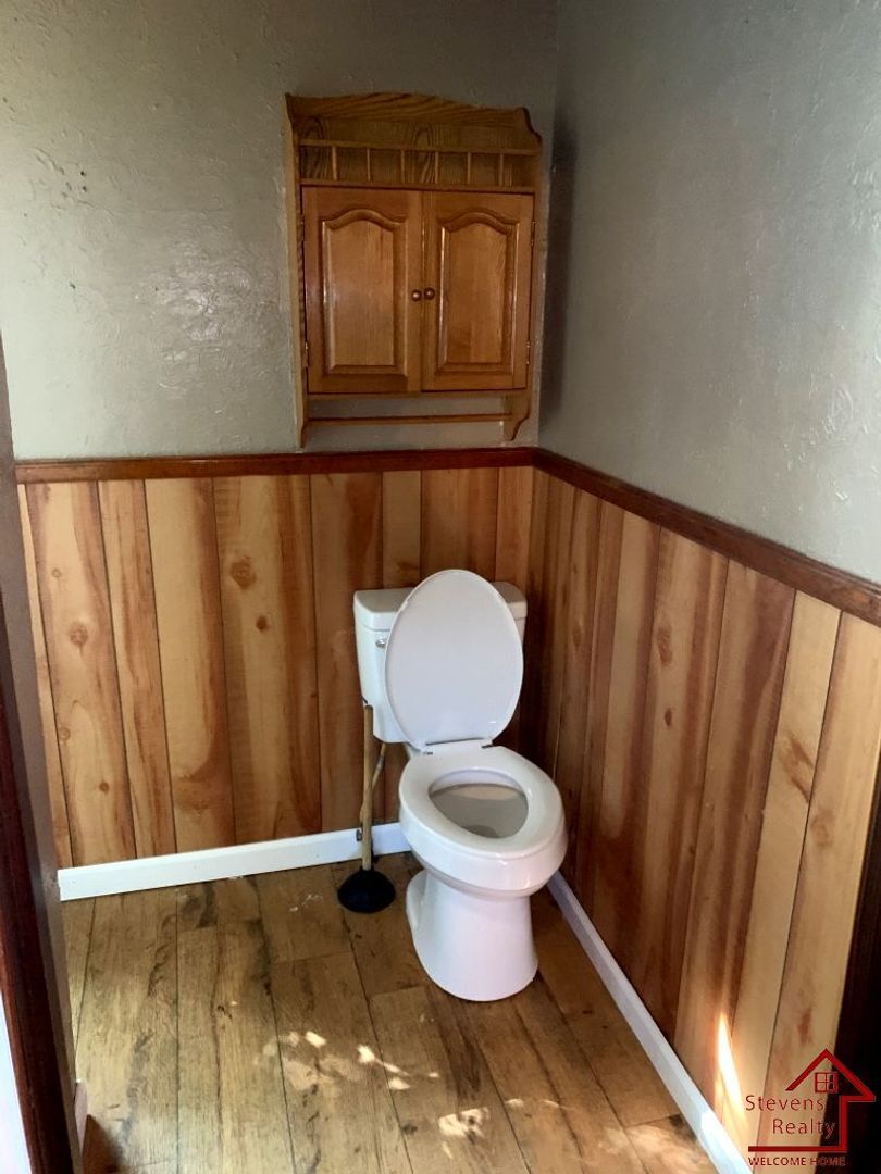 Building Photo - 2110 Brown Ave