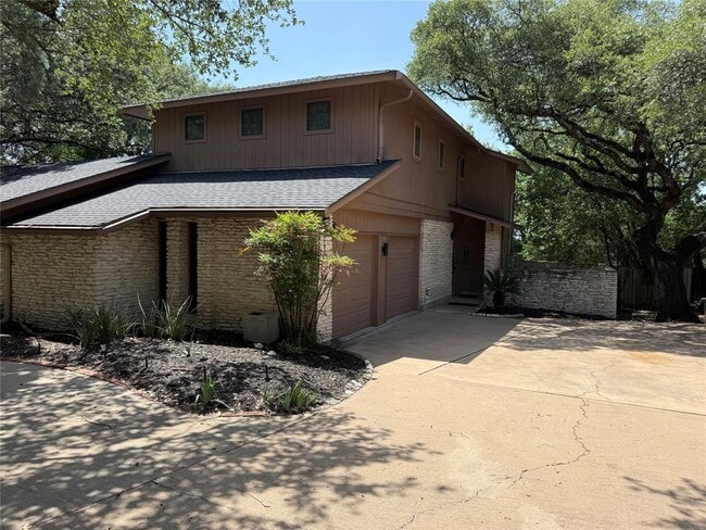 Primary Photo - 9106 Rockcrest Cir