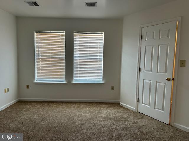 Building Photo - 26 Petersburg Ln