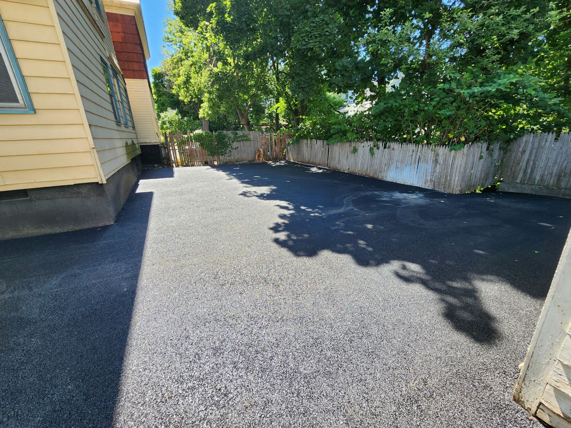 Building Photo - 260 Tennyson Ave