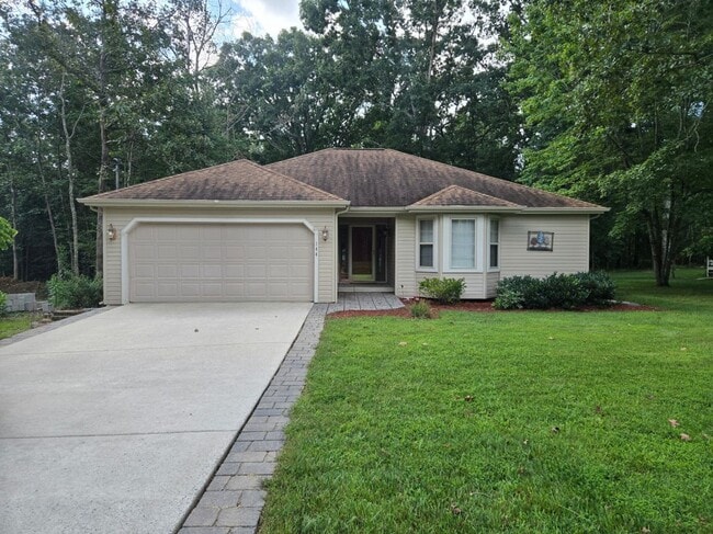Building Photo - 144 Pomeroy Dr