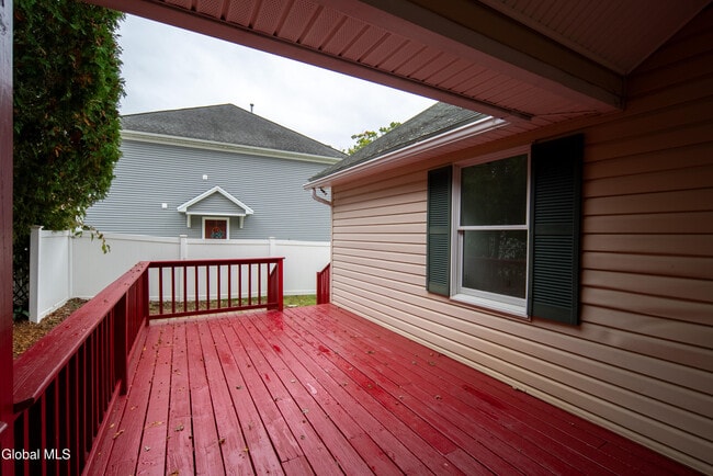 Building Photo - 644 Delaware Ave