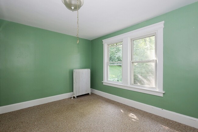 Building Photo - 54 W Branchville Rd