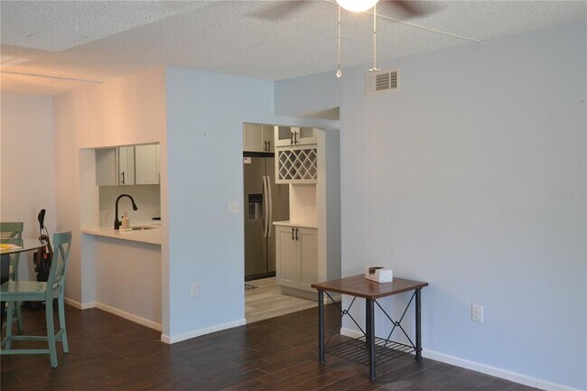 Building Photo - 3232 Lake Pine Way E