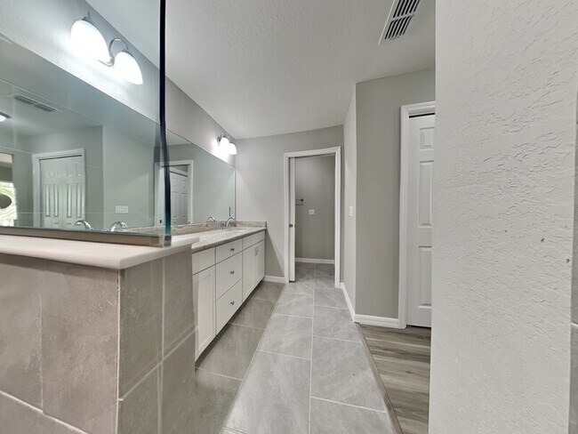 Building Photo - 19955 SW 96th Ln