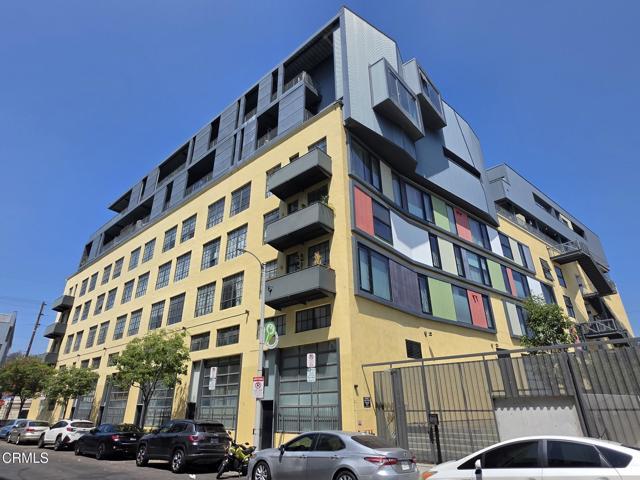 Building Photo - 200 N San Fernando Rd