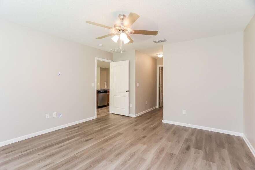 Building Photo - 12331 Glimmer Wy