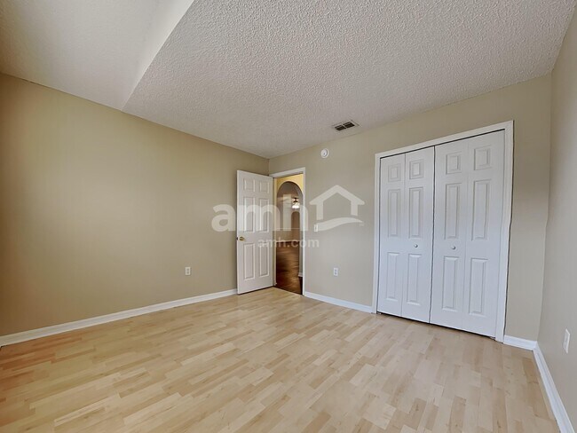 Building Photo - 3293 Carlotta Rd