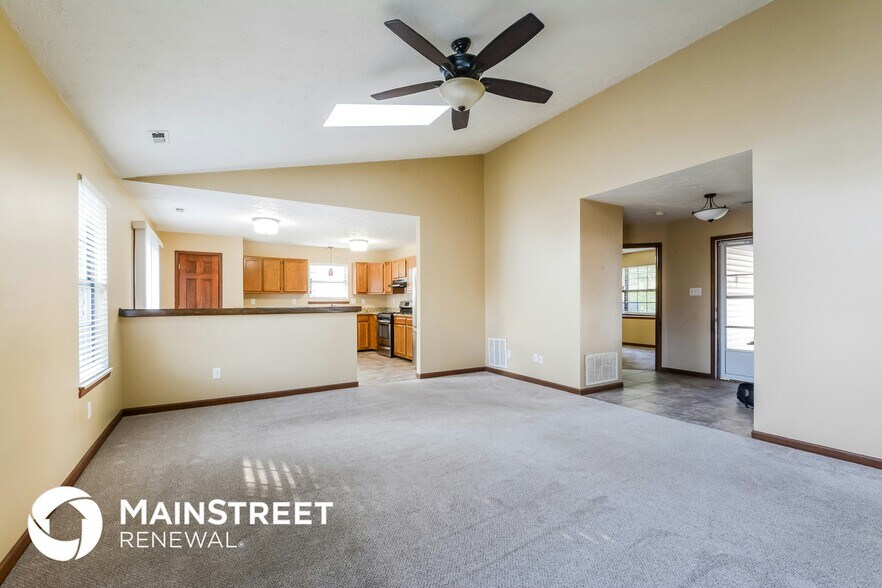 Building Photo - 809 Delray Dr