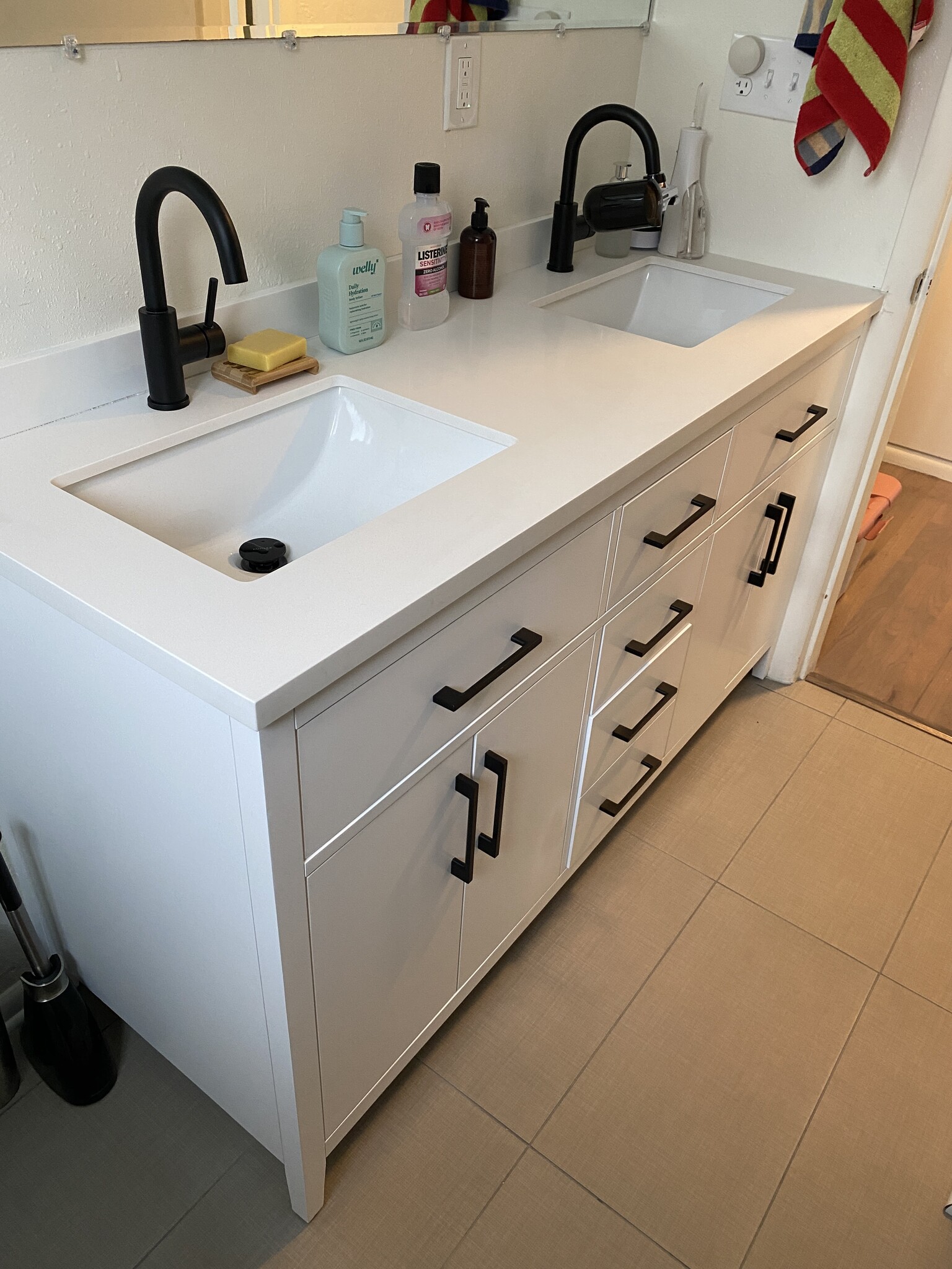 Building Photo - 600 NE 12th St