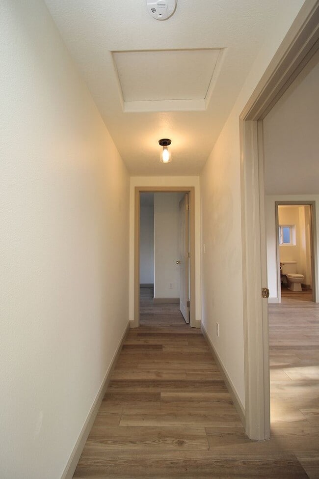 Building Photo - 11318 NE Siskiyou St