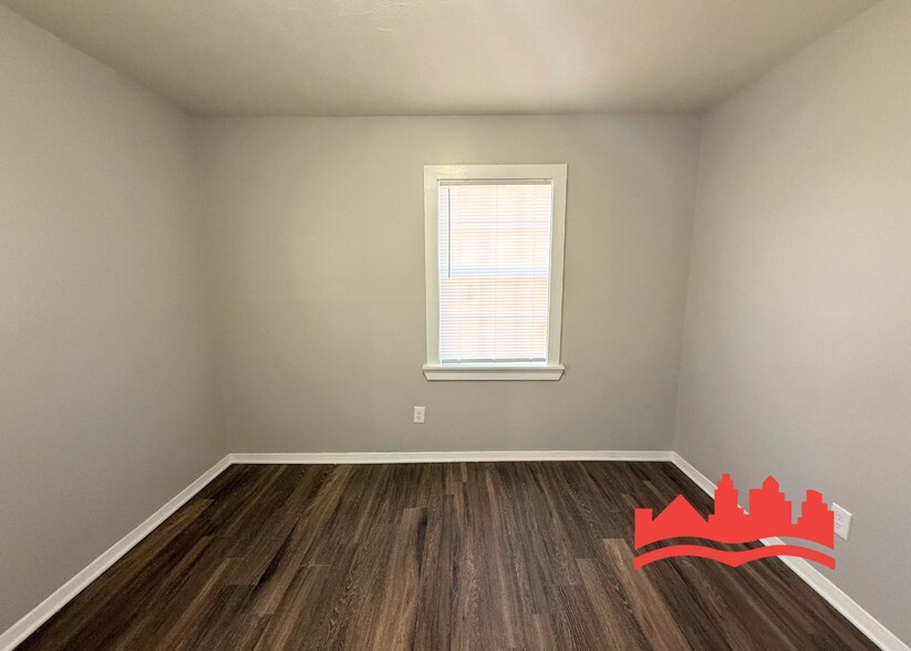 Building Photo - 3668 Debby Dr