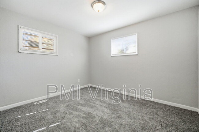 Building Photo - 308 Winchester Dr