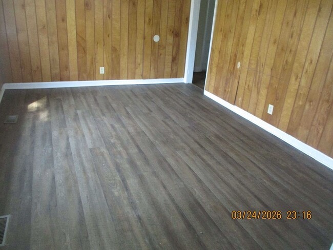 Building Photo - 1405 11th Ave