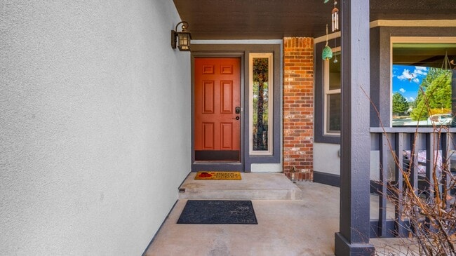 Building Photo - 15390 Paddington Cir