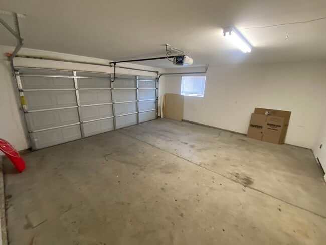 Building Photo - Three Bedroom Bayfield House Available for...