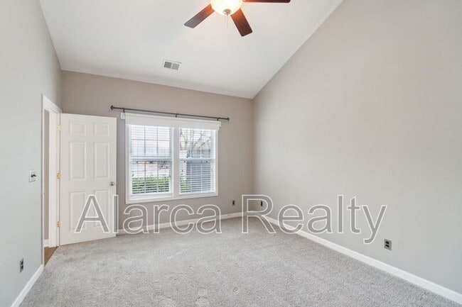 Building Photo - 4218 Amherst Villa Ct