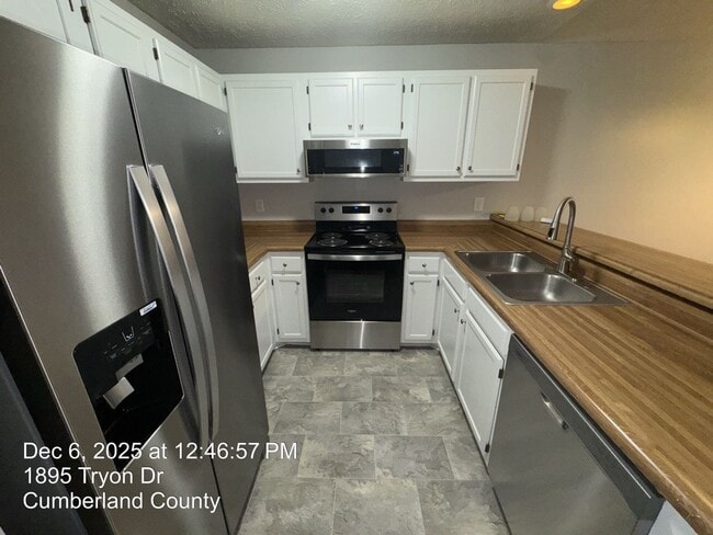 Building Photo - 1895 Tryon Dr