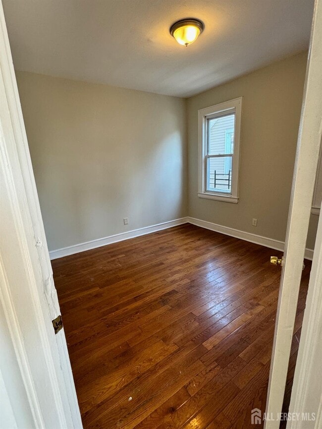 Building Photo - 123 University Pl