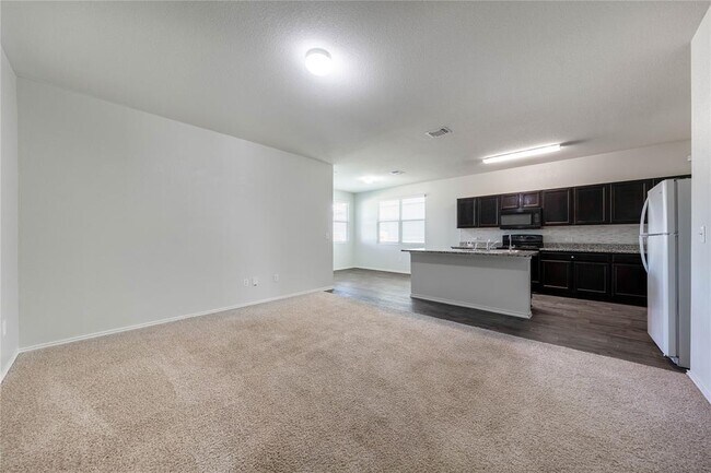 Building Photo - 15106 Kent Justin Dr