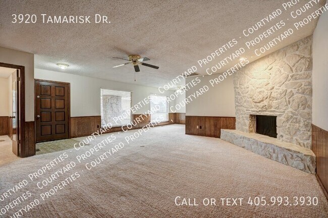 Building Photo - 3920 Tamarisk Dr