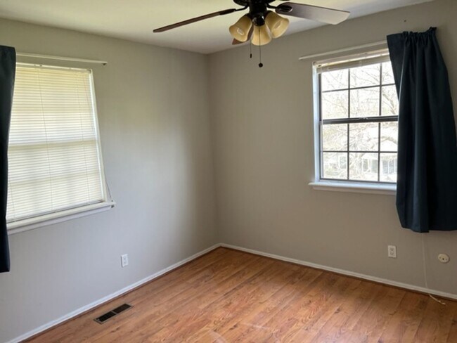 Building Photo - Four Bedroom Home on Over Half an Acre in Vandergriff School District