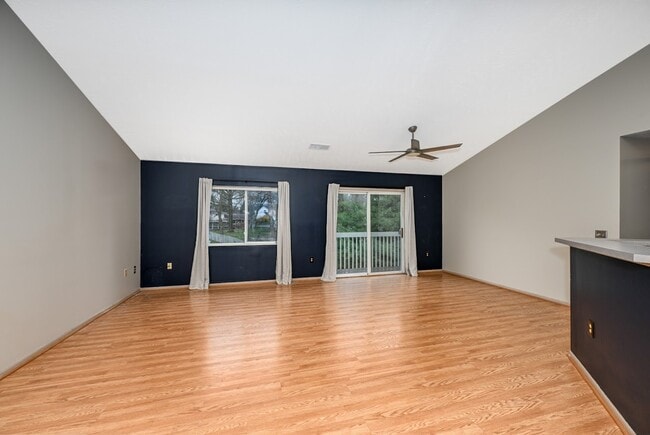 Living Room - 1460 Buckingham Gate Blvd