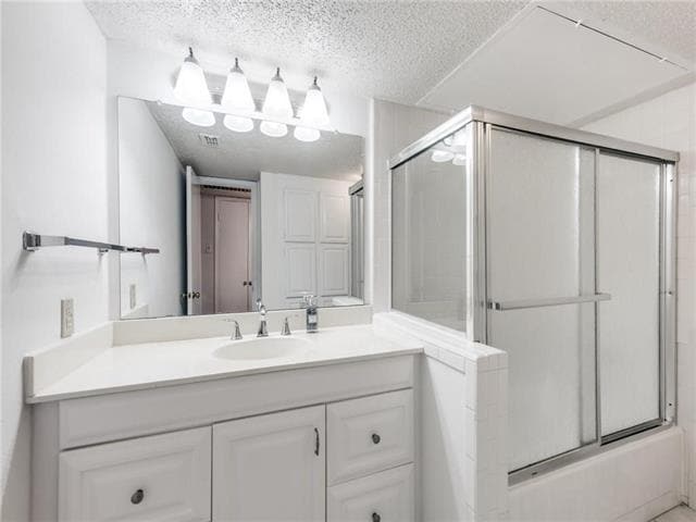 Building Photo - 15221 Berry Trail
