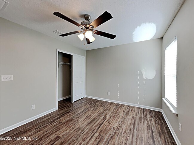 Building Photo - 12667 Sheffield Walk Ln