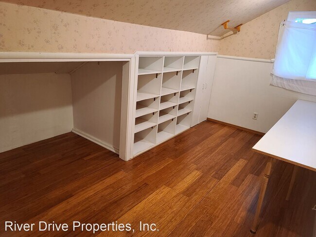 Building Photo - 4 br, 2.5 bath House - 3355 San Fernando C...