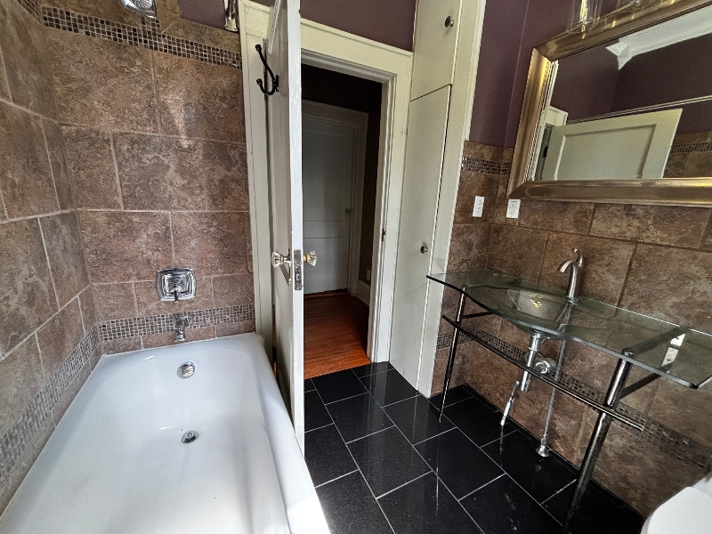 Building Photo - 201 Woodside Ave