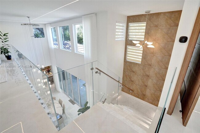 Building Photo - 20824 NE 37th Ave