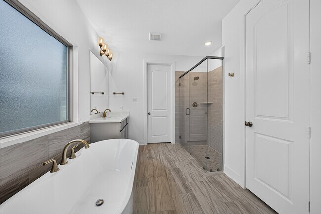 Building Photo - 2803 Sweet Honey Ln