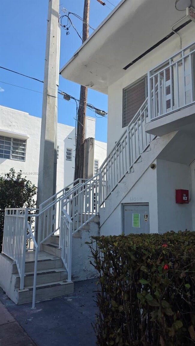 Building Photo - 761 Euclid Ave