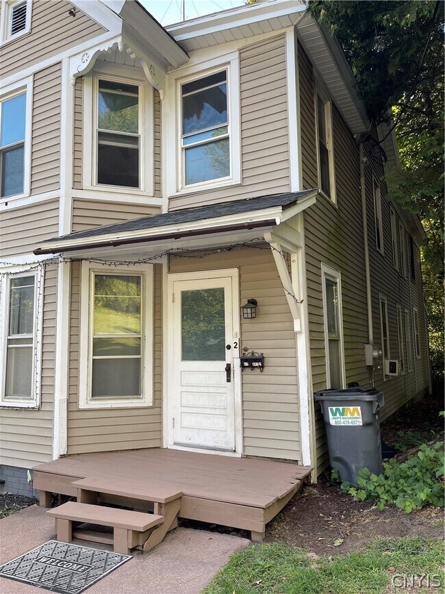 Building Photo - 47 Center St