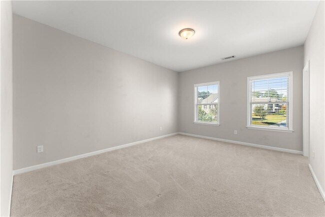 Building Photo - 156 Round Pond Dr