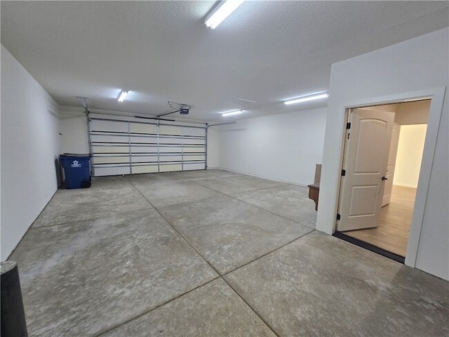 Building Photo - 2459 Davis Ridge Ave